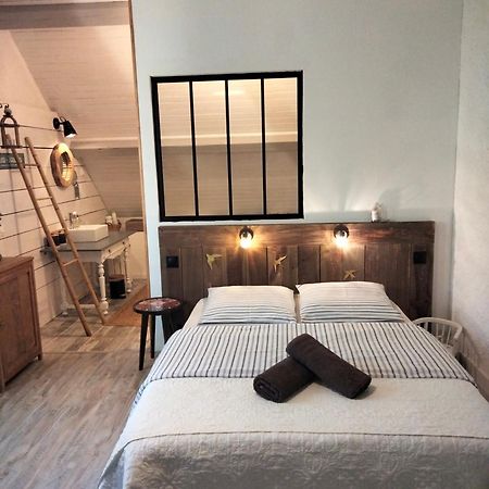 Chambre Telma 2 Pers Avec Piscine "Mon Lit Au Pre" Couples Ou Femmes Seulement Pontours ภายนอก รูปภาพ
